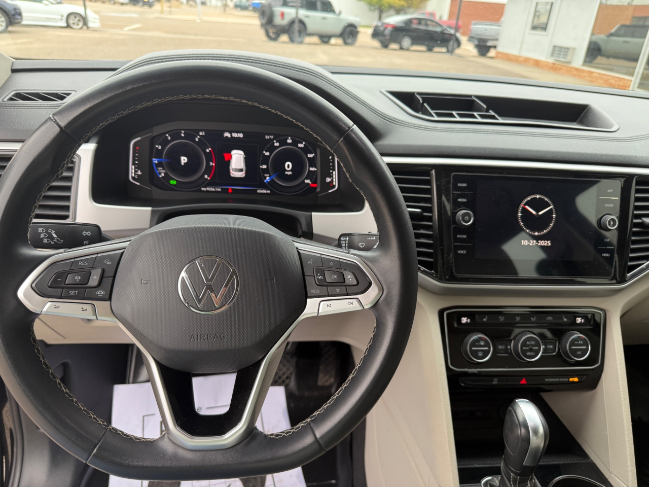 Volkswagen Atlas 2.0T SE w/Technology FWD 2022