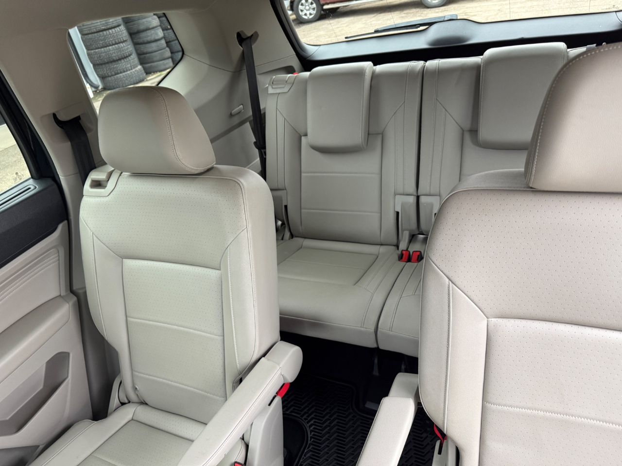 Volkswagen Atlas 2.0T SE w/Technology FWD 2022