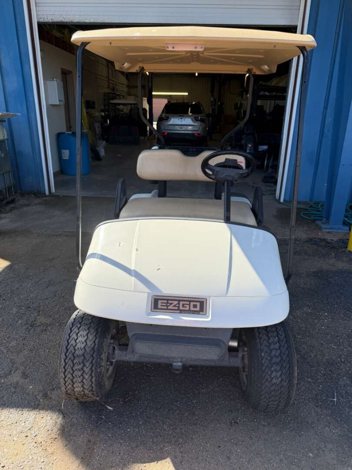 EZGO Electric  2001