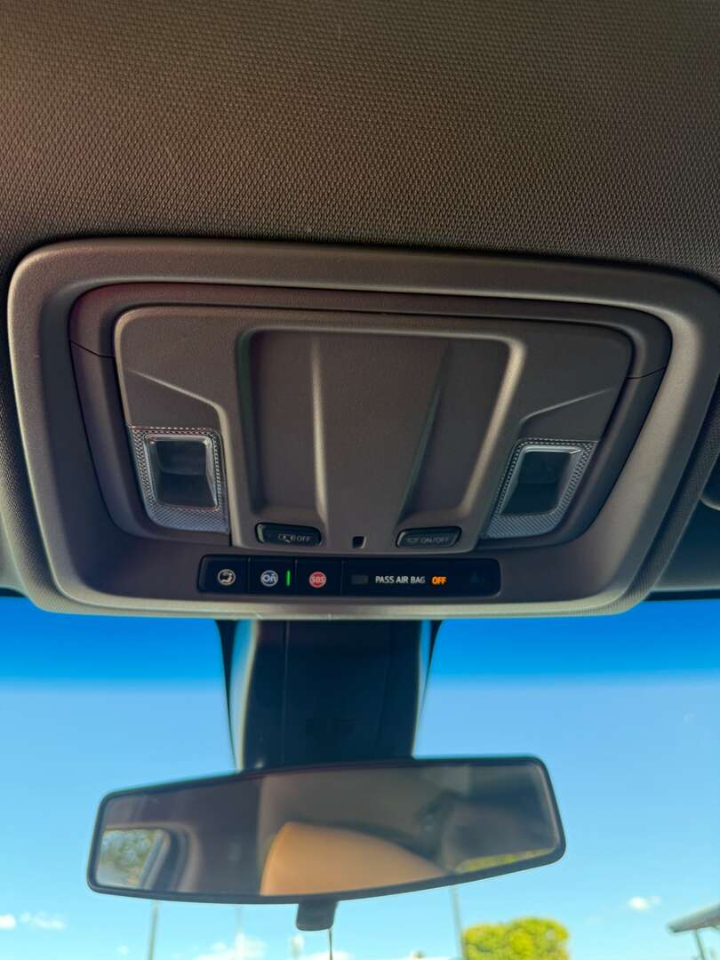 Chevrolet Silverado 1500 4WD Crew Cab 147" Custom Trail Boss 2021