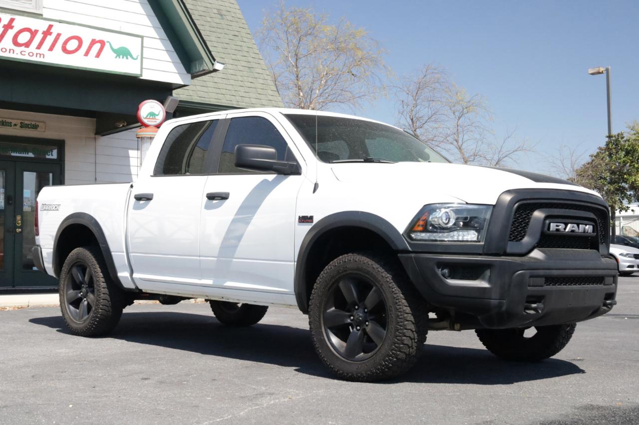 RAM 1500 Classic Warlock 4x4 Crew Cab 5'7" Box 2020