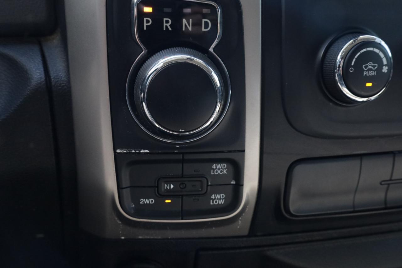 RAM 1500 Classic Warlock 4x4 Crew Cab 5'7" Box 2020