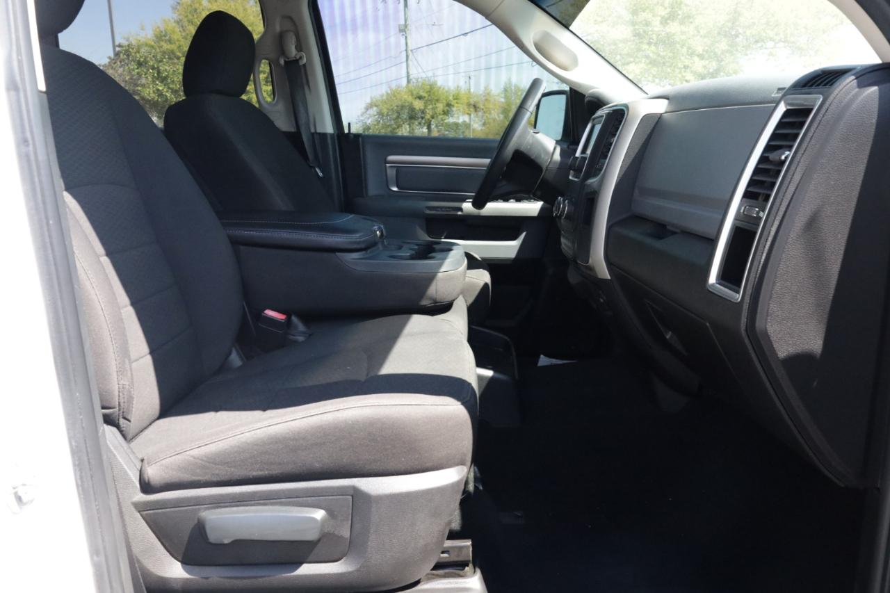 RAM 1500 Classic Warlock 4x4 Crew Cab 5'7" Box 2020