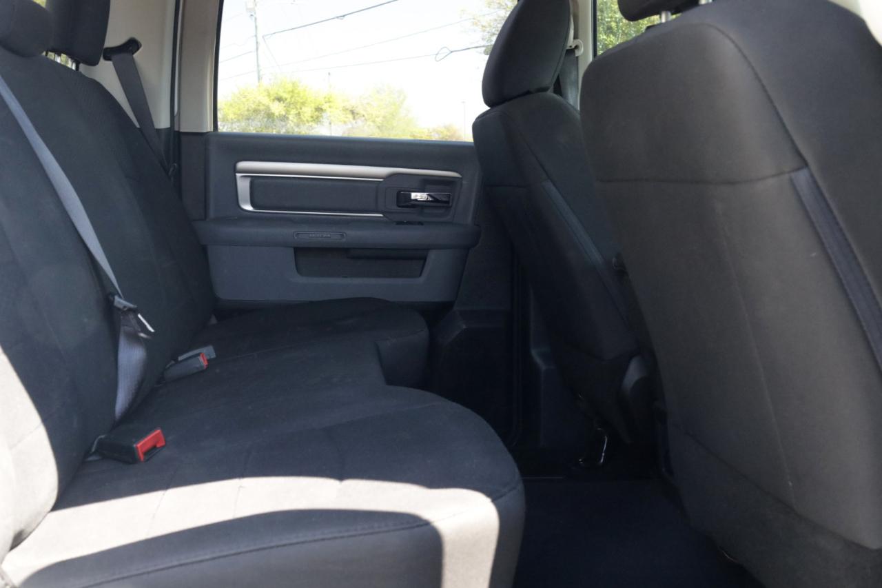 RAM 1500 Classic Warlock 4x4 Crew Cab 5'7" Box 2020