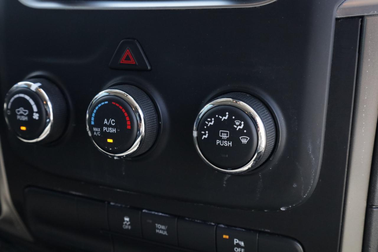 RAM 1500 Classic Warlock 4x4 Crew Cab 5'7" Box 2020