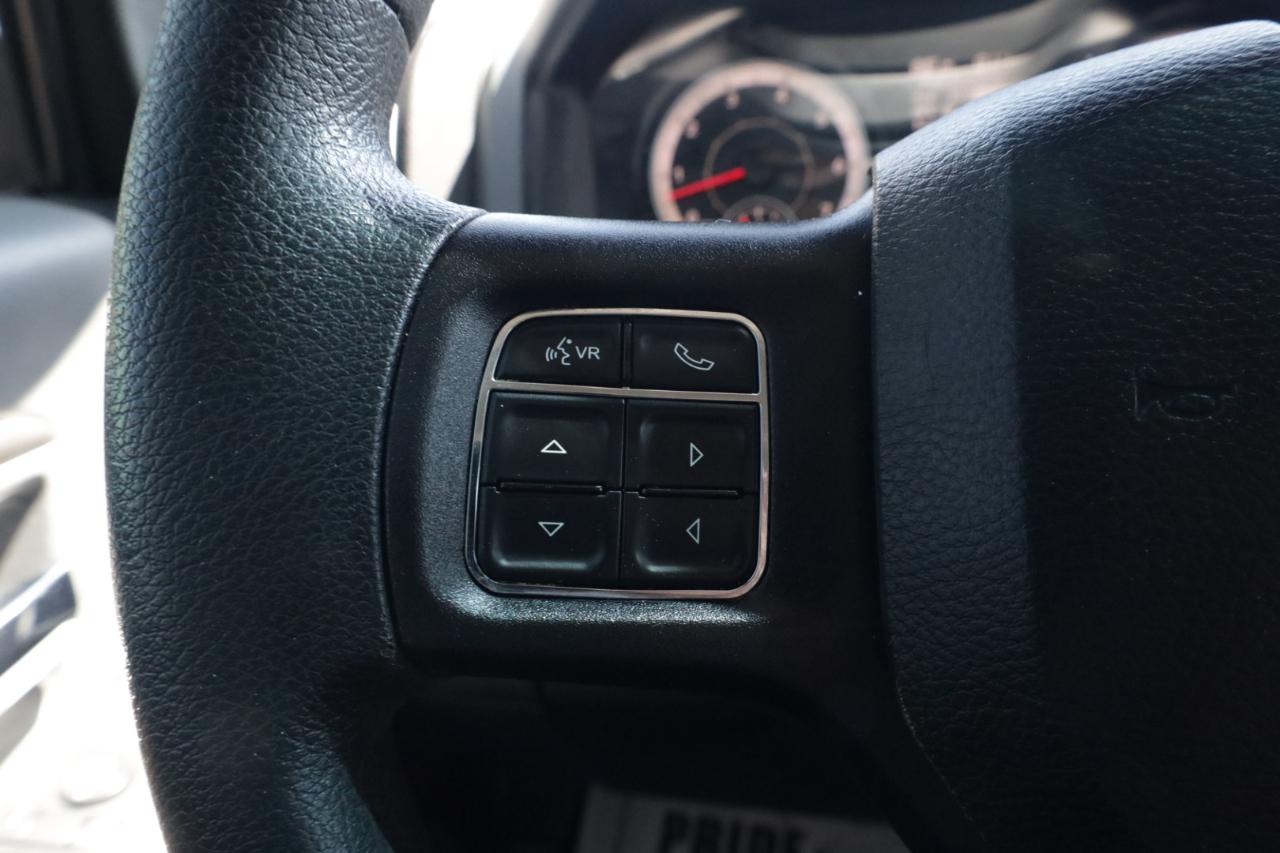 RAM 1500 Classic Warlock 4x4 Crew Cab 5'7" Box 2020