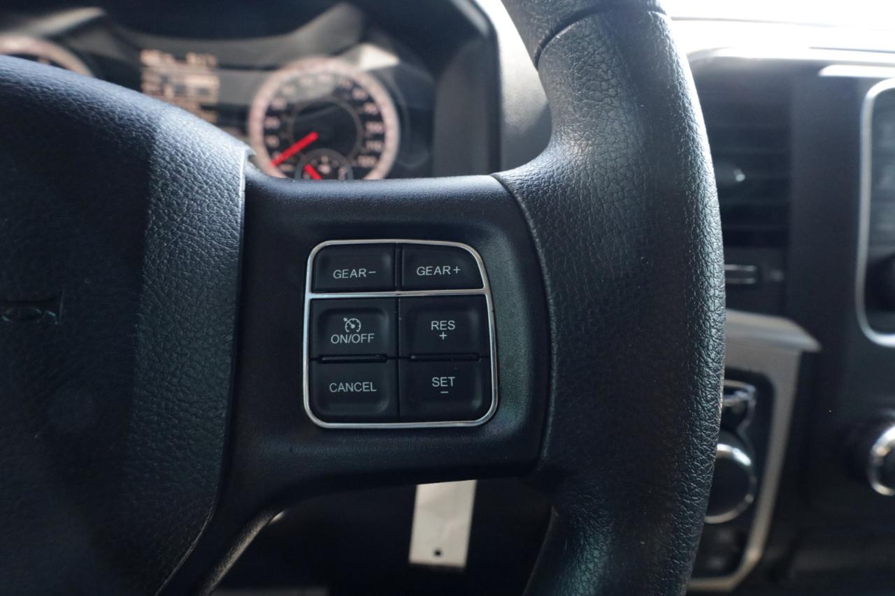 RAM 1500 Classic Warlock 4x4 Crew Cab 5'7" Box 2020