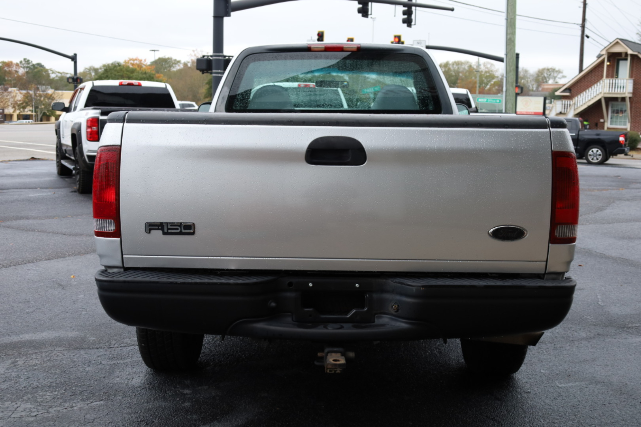 Ford F-150 XL Short Bed 2WD 2001