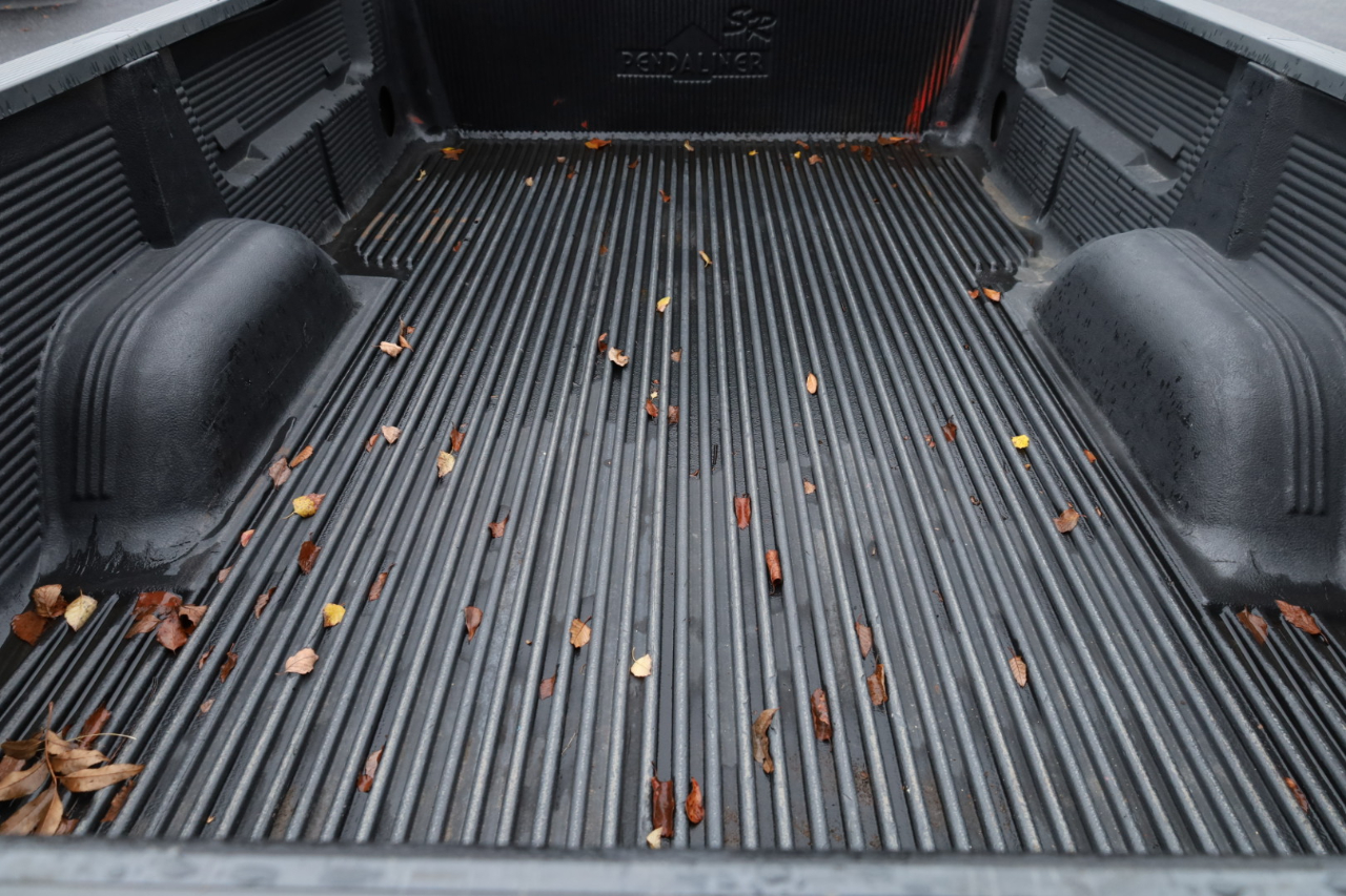 Ford F-150 XL Short Bed 2WD 2001