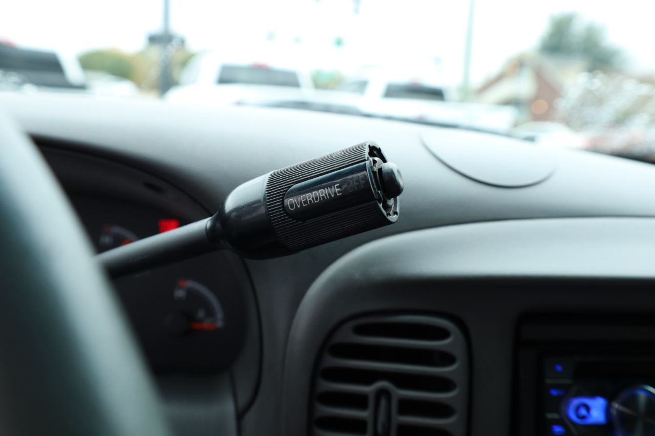 Ford F-150 XL Short Bed 2WD 2001