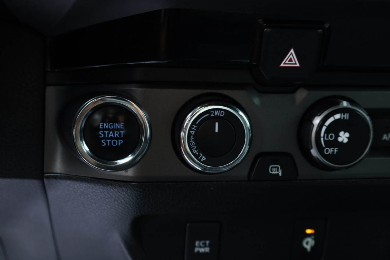 Toyota Tacoma SR5 Double Cab Long Bed V6 6AT 4WD 2016