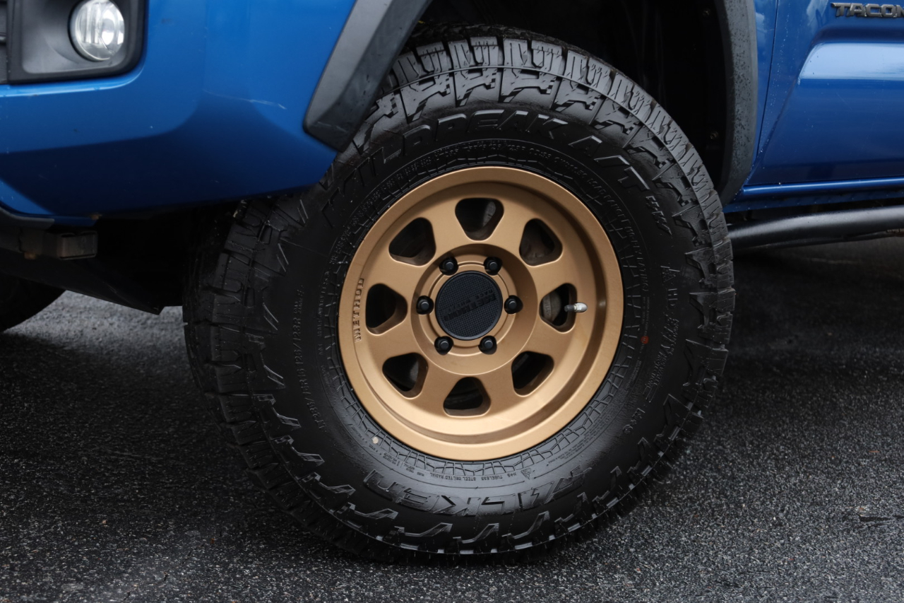 Toyota Tacoma SR5 Double Cab Long Bed V6 6AT 4WD 2016