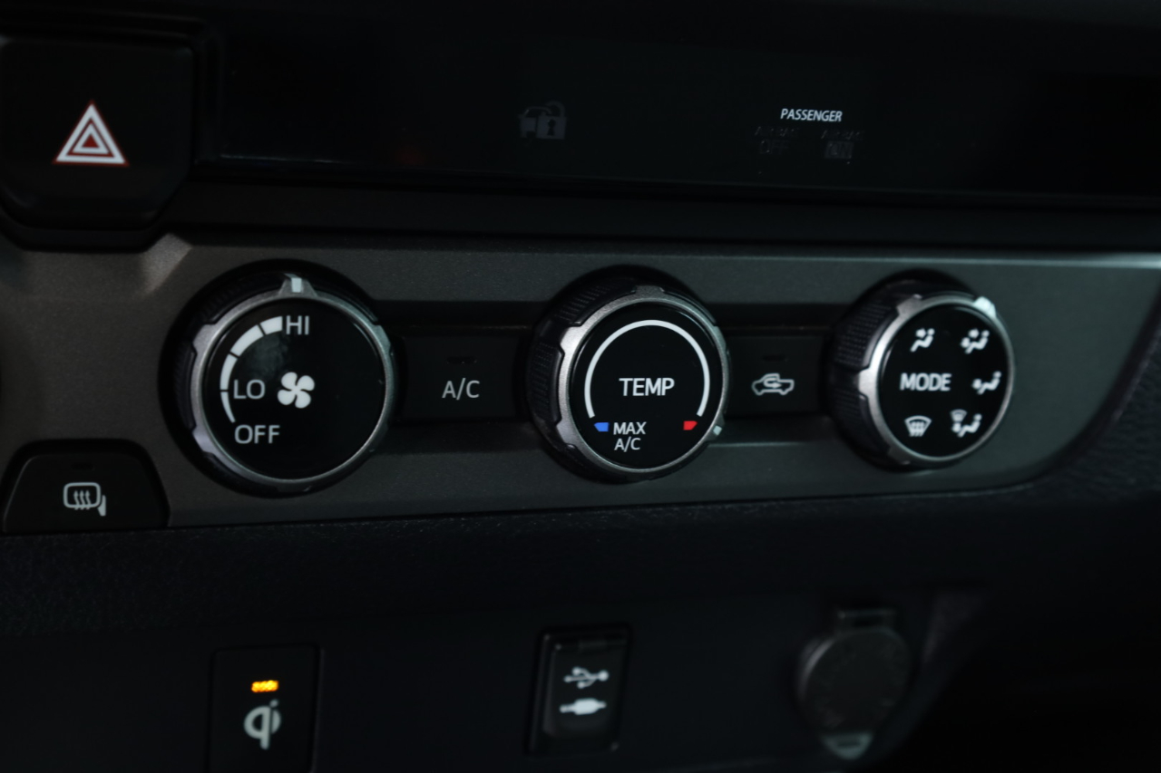 Toyota Tacoma SR5 Double Cab Long Bed V6 6AT 4WD 2016