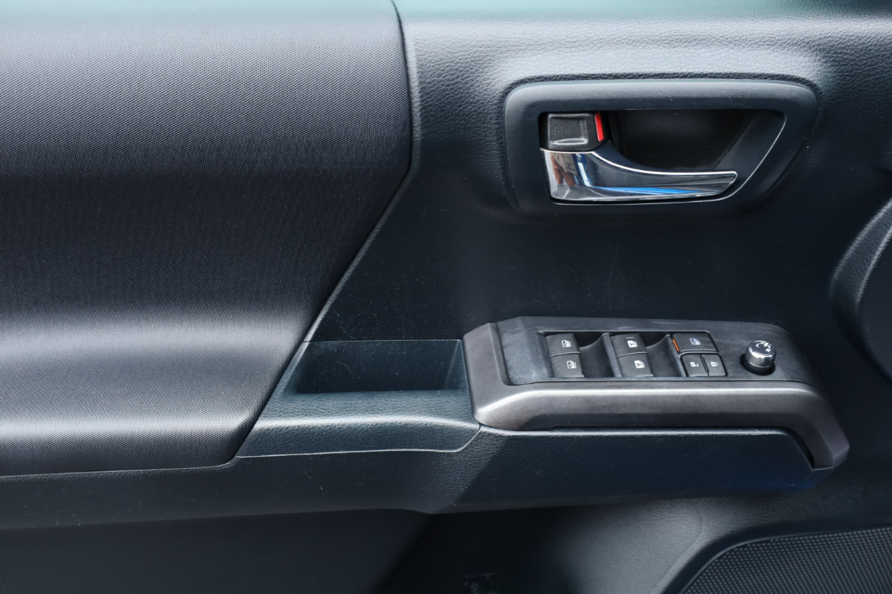 Toyota Tacoma SR5 Double Cab Long Bed V6 6AT 4WD 2016