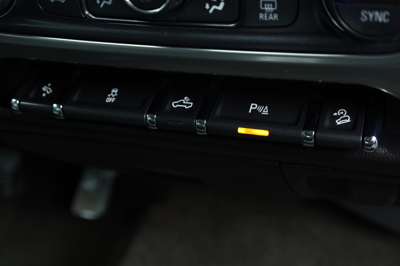 Chevrolet Silverado 1500 LT Crew Cab 4WD 2015