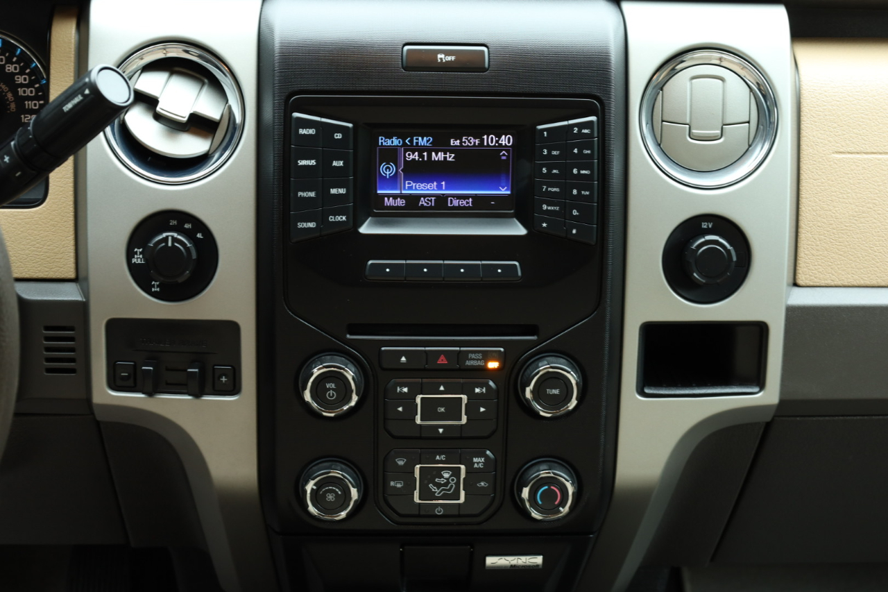 Ford F-150 XL SuperCrew 5.5-ft. Bed 4WD 2013