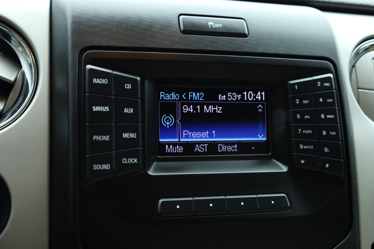 Ford F-150 XL SuperCrew 5.5-ft. Bed 4WD 2013