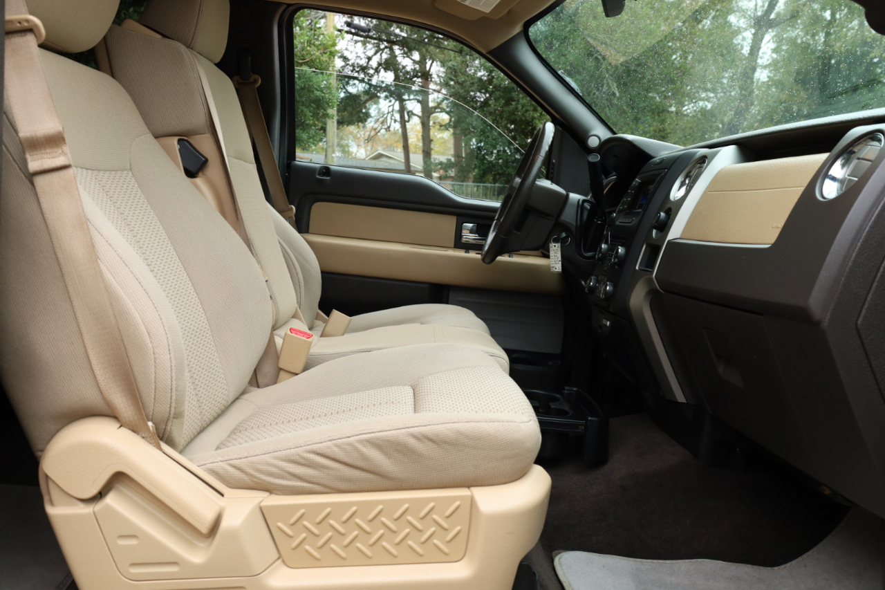 Ford F-150 XL SuperCrew 5.5-ft. Bed 4WD 2013