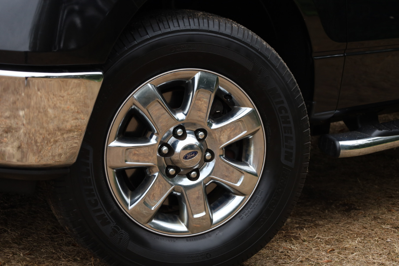 Ford F-150 XL SuperCrew 5.5-ft. Bed 4WD 2013