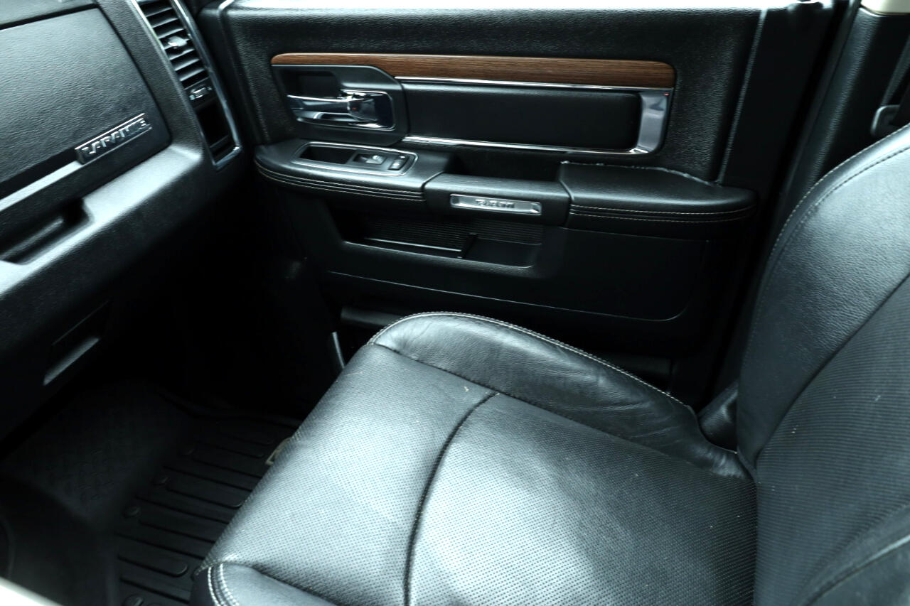 RAM 1500 Laramie Crew Cab SWB 4WD 2016