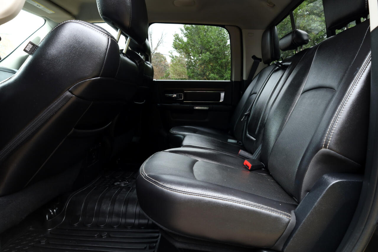 RAM 1500 Laramie Crew Cab SWB 4WD 2016