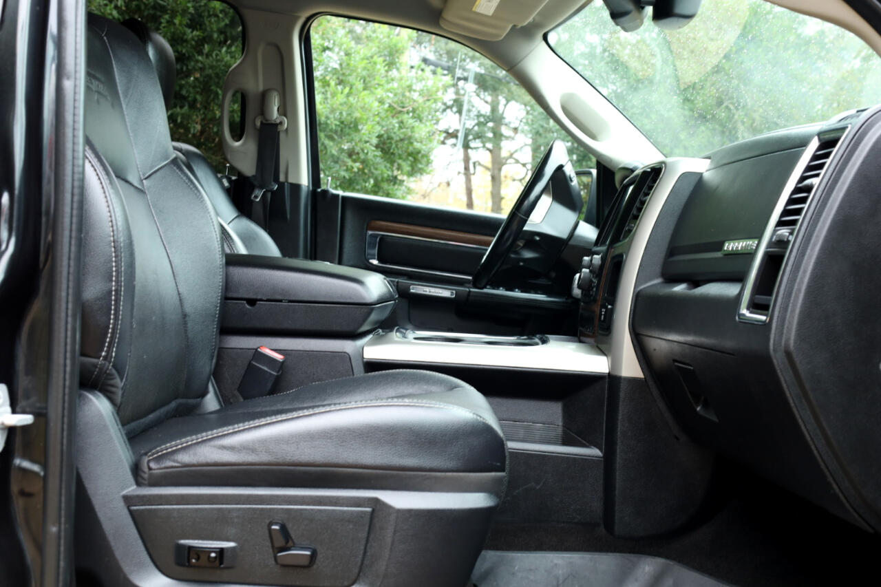 RAM 1500 Laramie Crew Cab SWB 4WD 2016