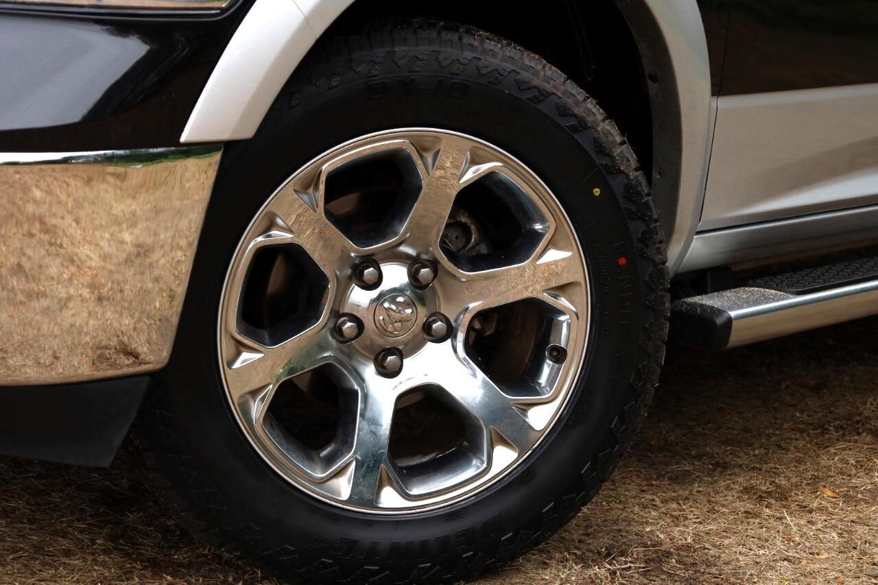 RAM 1500 Laramie Crew Cab SWB 4WD 2016