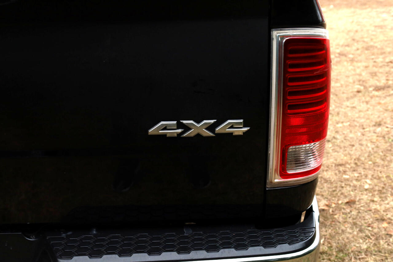 RAM 1500 Laramie Crew Cab SWB 4WD 2016