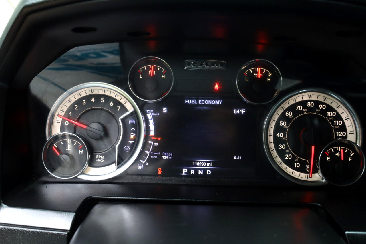 RAM 1500 Laramie Crew Cab SWB 4WD 2016