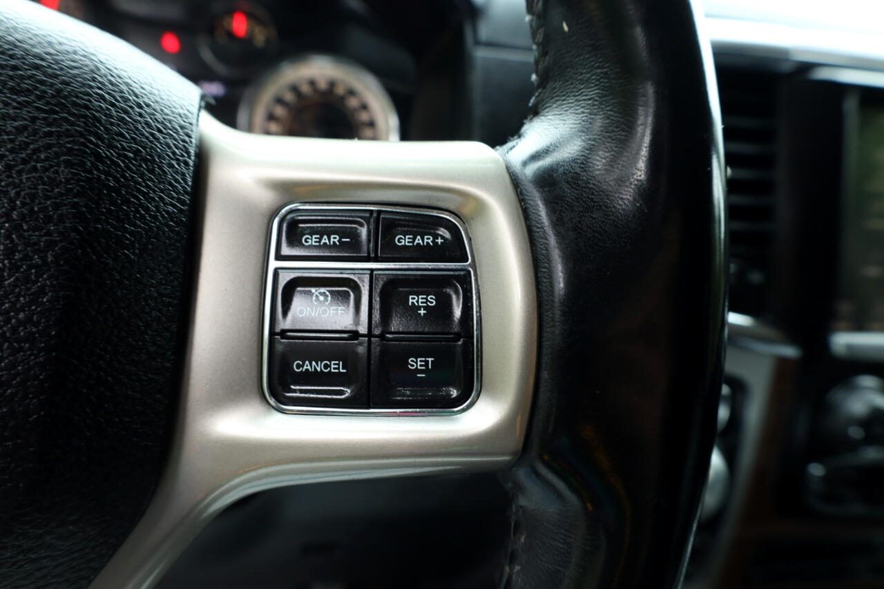 RAM 1500 Laramie Crew Cab SWB 4WD 2016