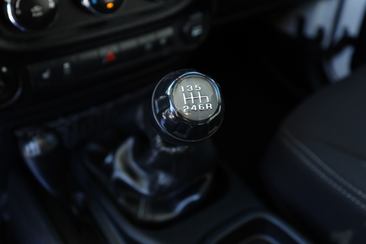 Jeep Wrangler Unlimited Sahara 4WD 2013