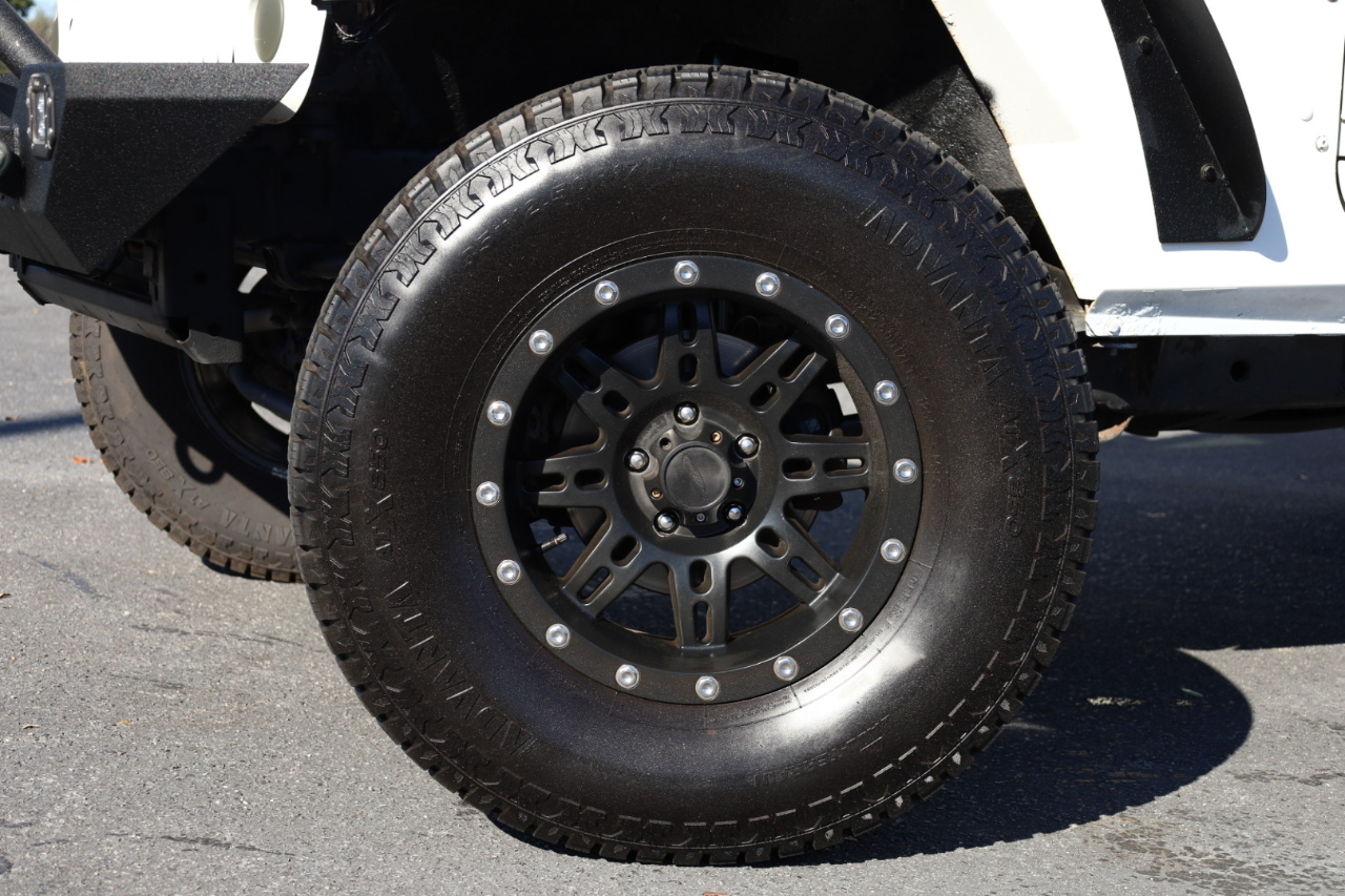 Jeep Wrangler Unlimited Sahara 4WD 2013