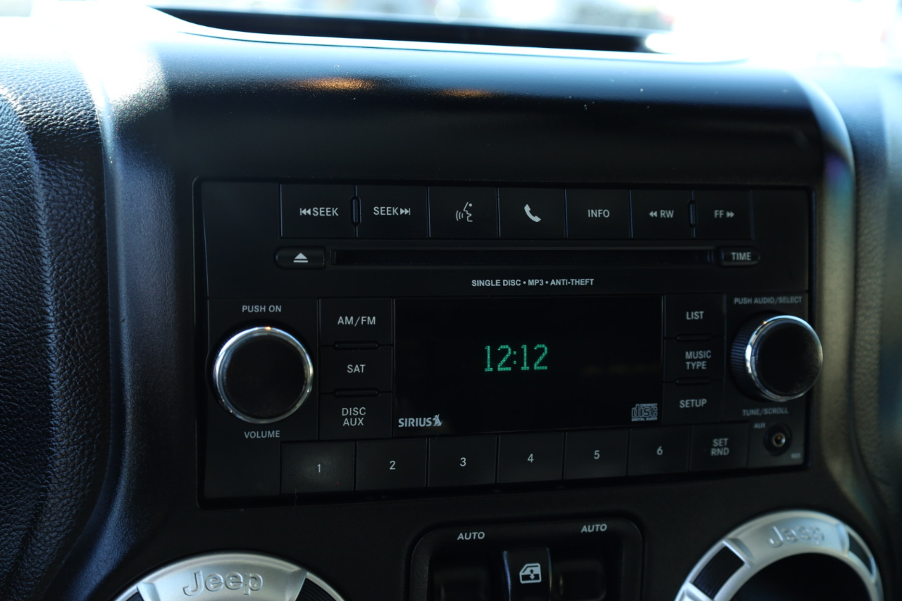 Jeep Wrangler Unlimited Sahara 4WD 2013