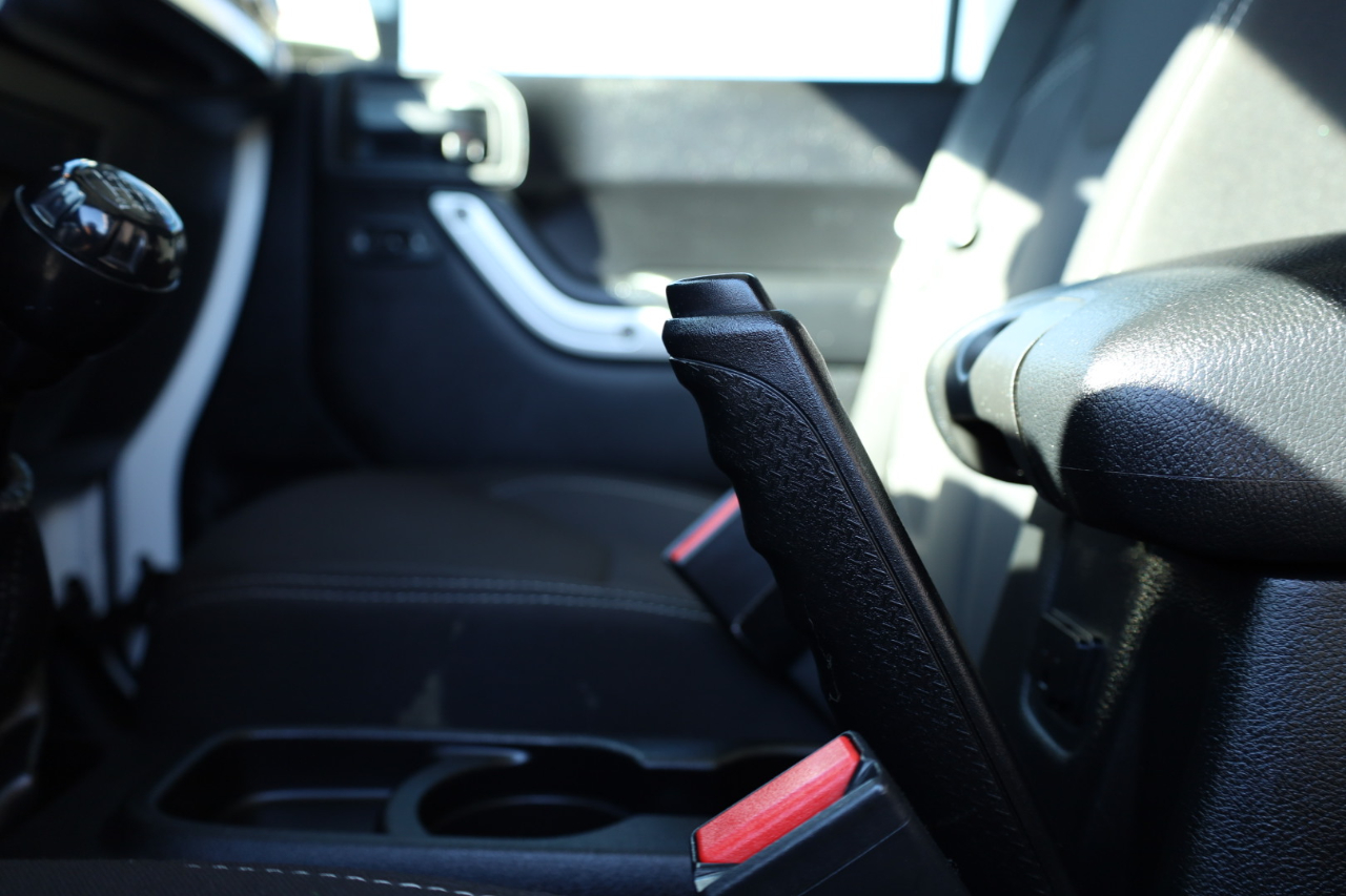 Jeep Wrangler Unlimited Sahara 4WD 2013