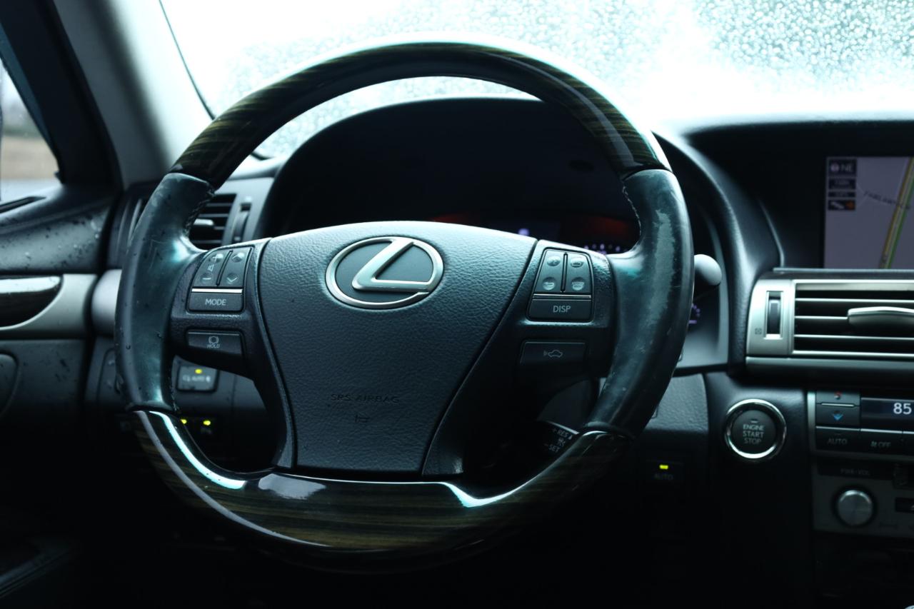 Lexus LS 460 RWD 2017