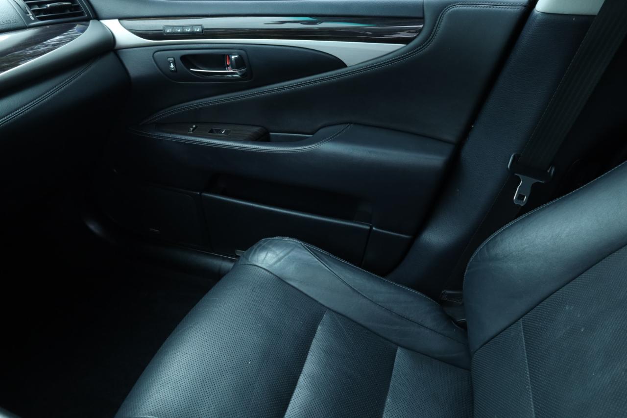 Lexus LS 460 RWD 2017