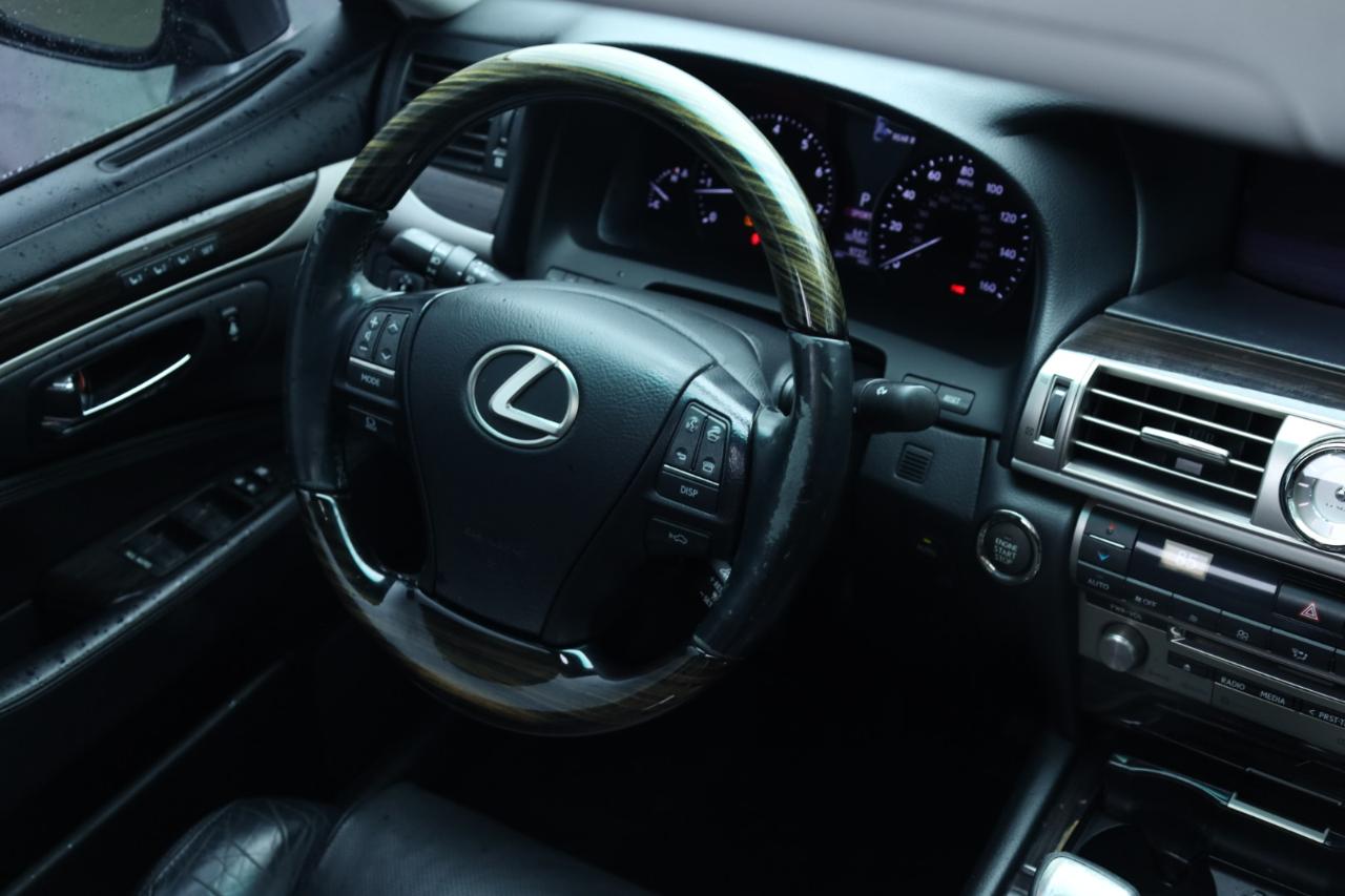 Lexus LS 460 RWD 2017