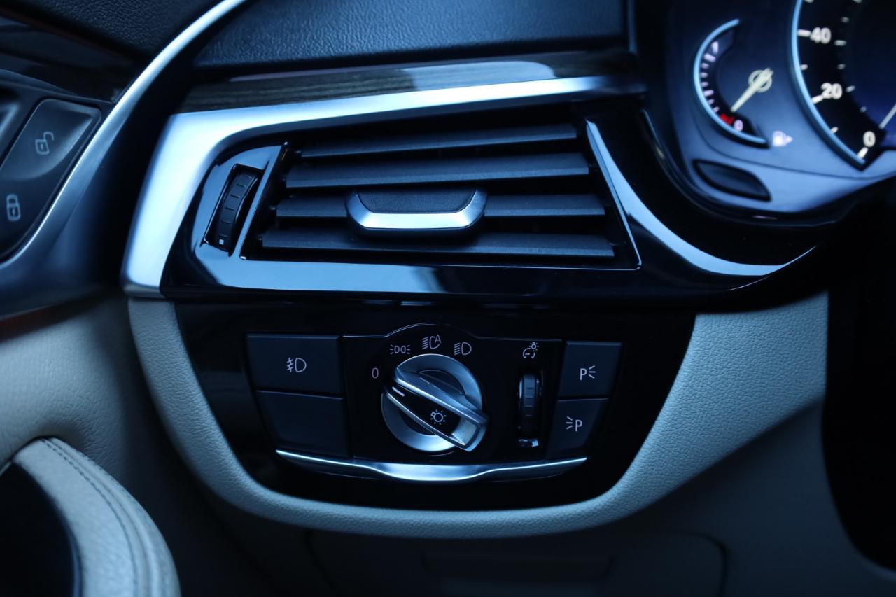 BMW 5-Series 530i 2017