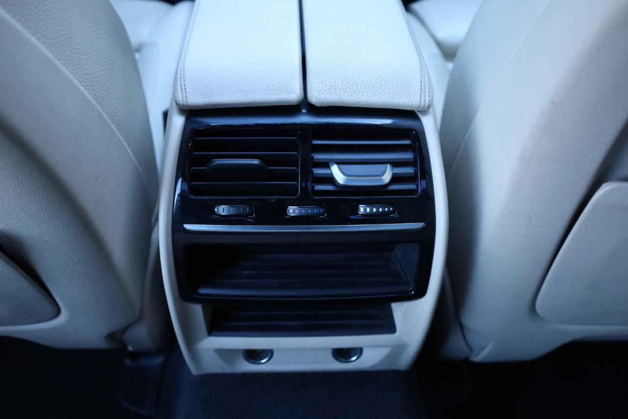 BMW 5-Series 530i 2017