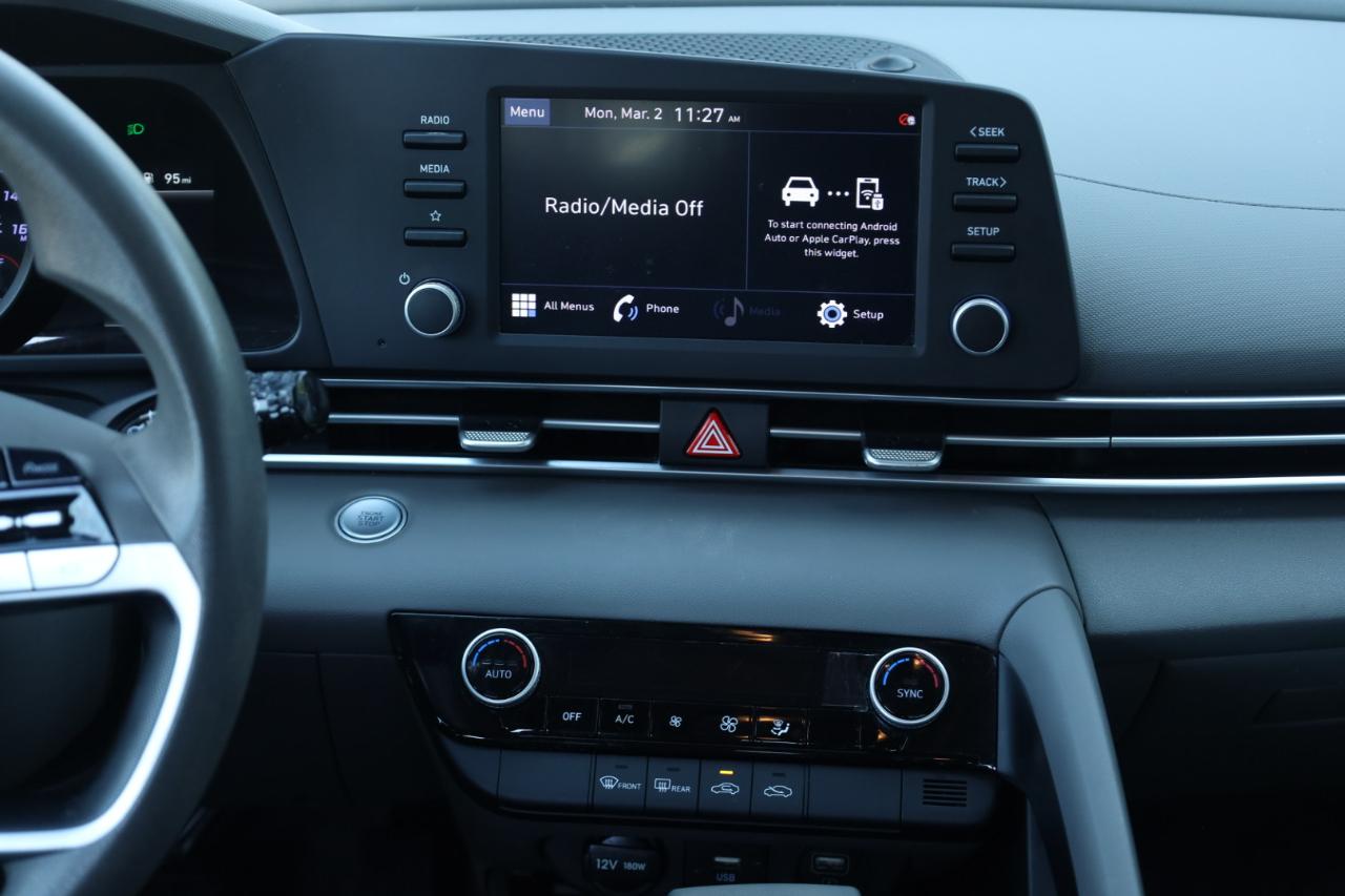 Hyundai Elantra SEL 2023