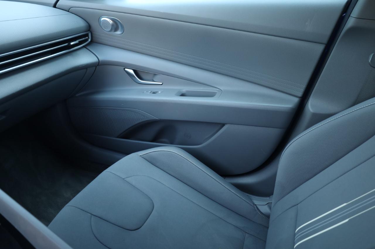 Hyundai Elantra SEL 2023