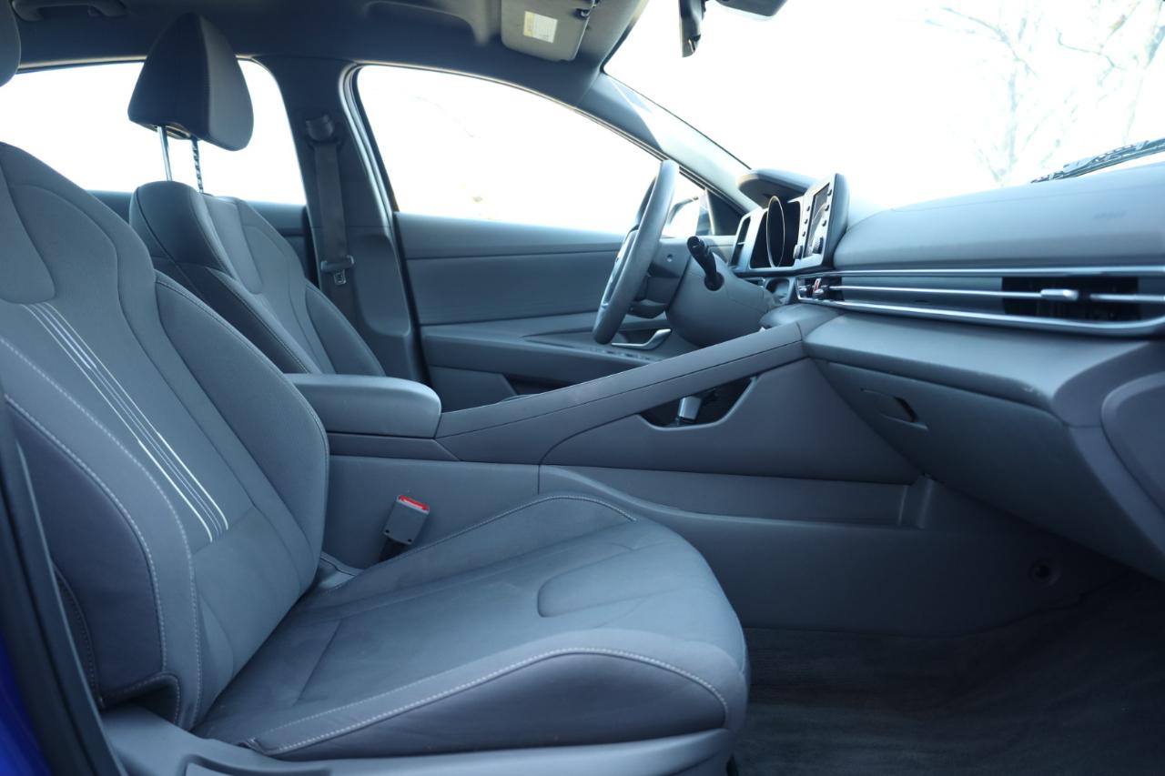 Hyundai Elantra SEL 2023