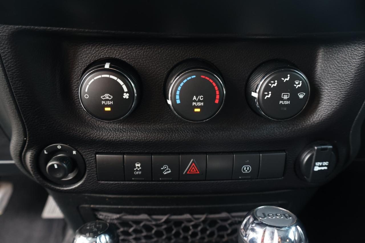 Jeep Wrangler Sahara 4WD 2017