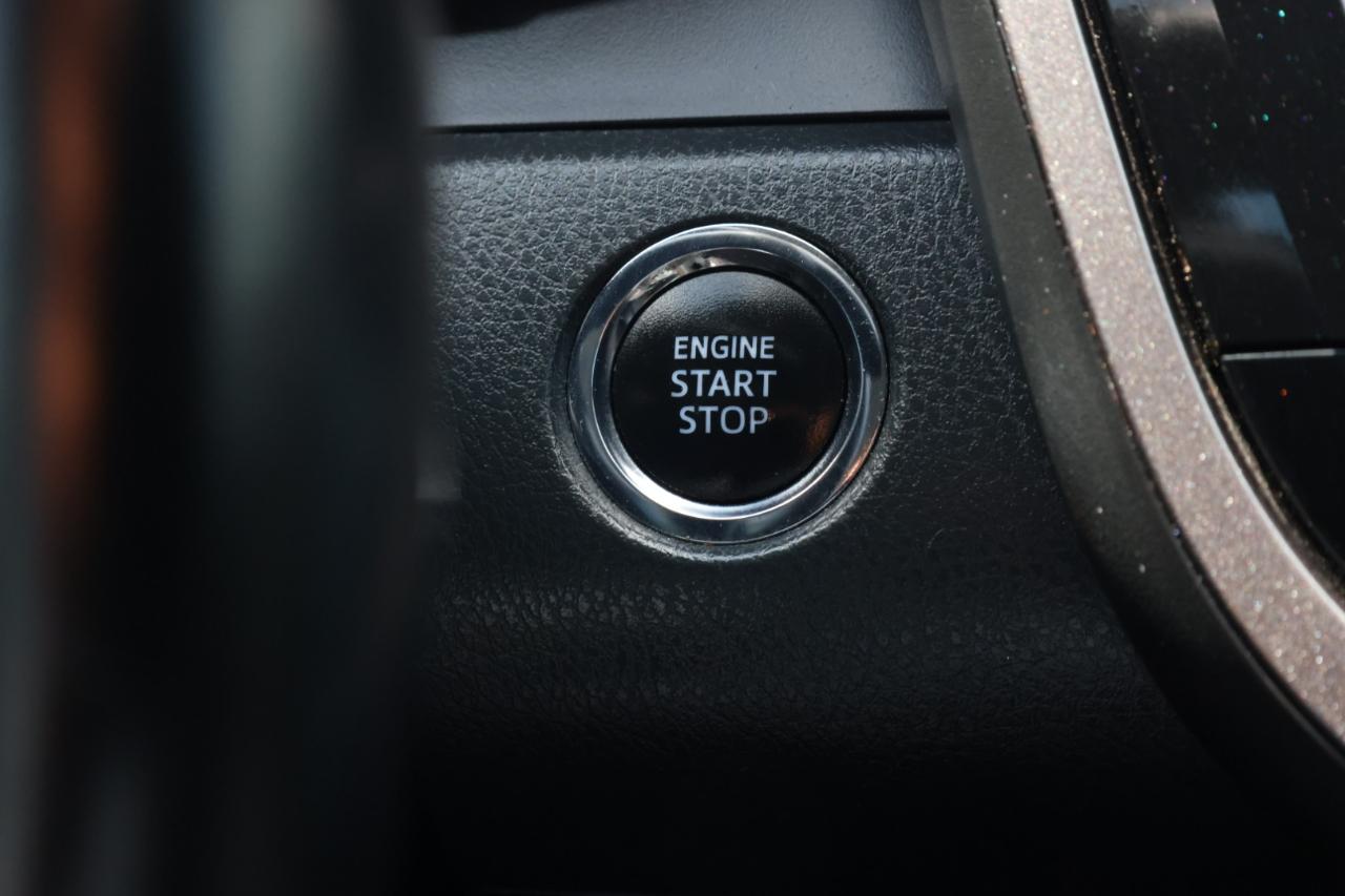 Toyota Camry SE 2021