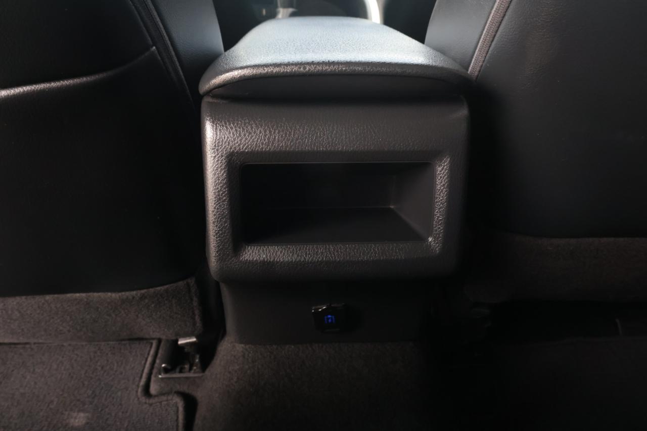 Toyota Camry SE 2021