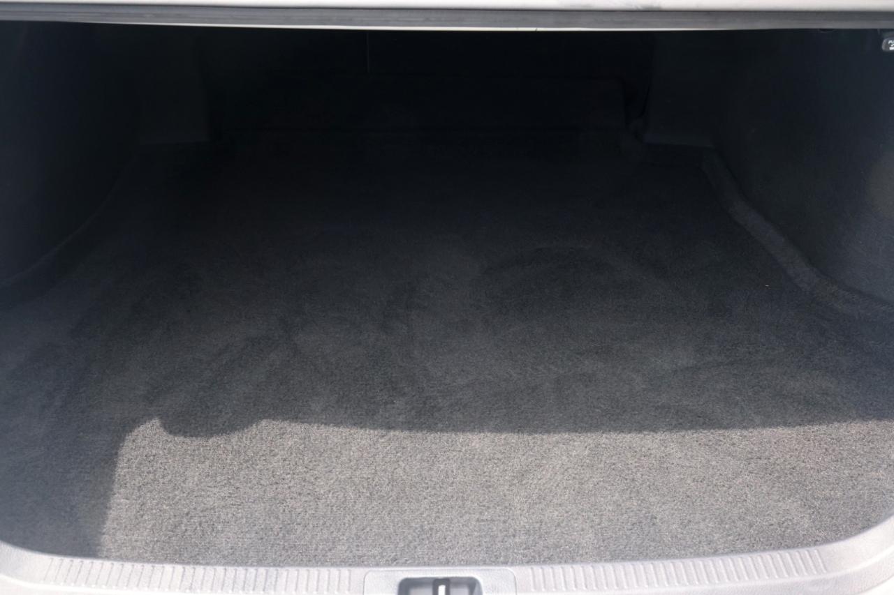 Toyota Camry SE 2021