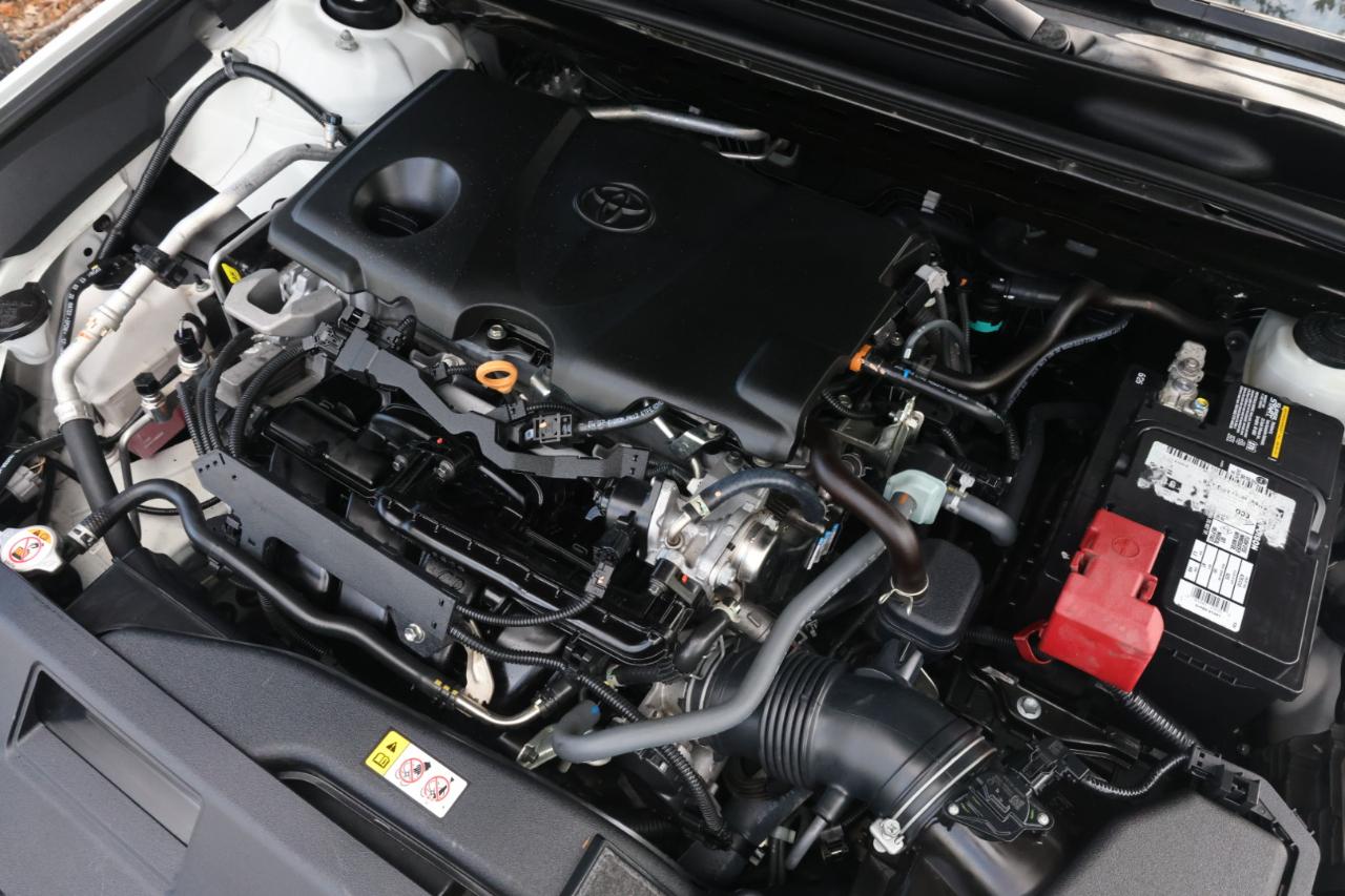 Toyota Camry SE 2021