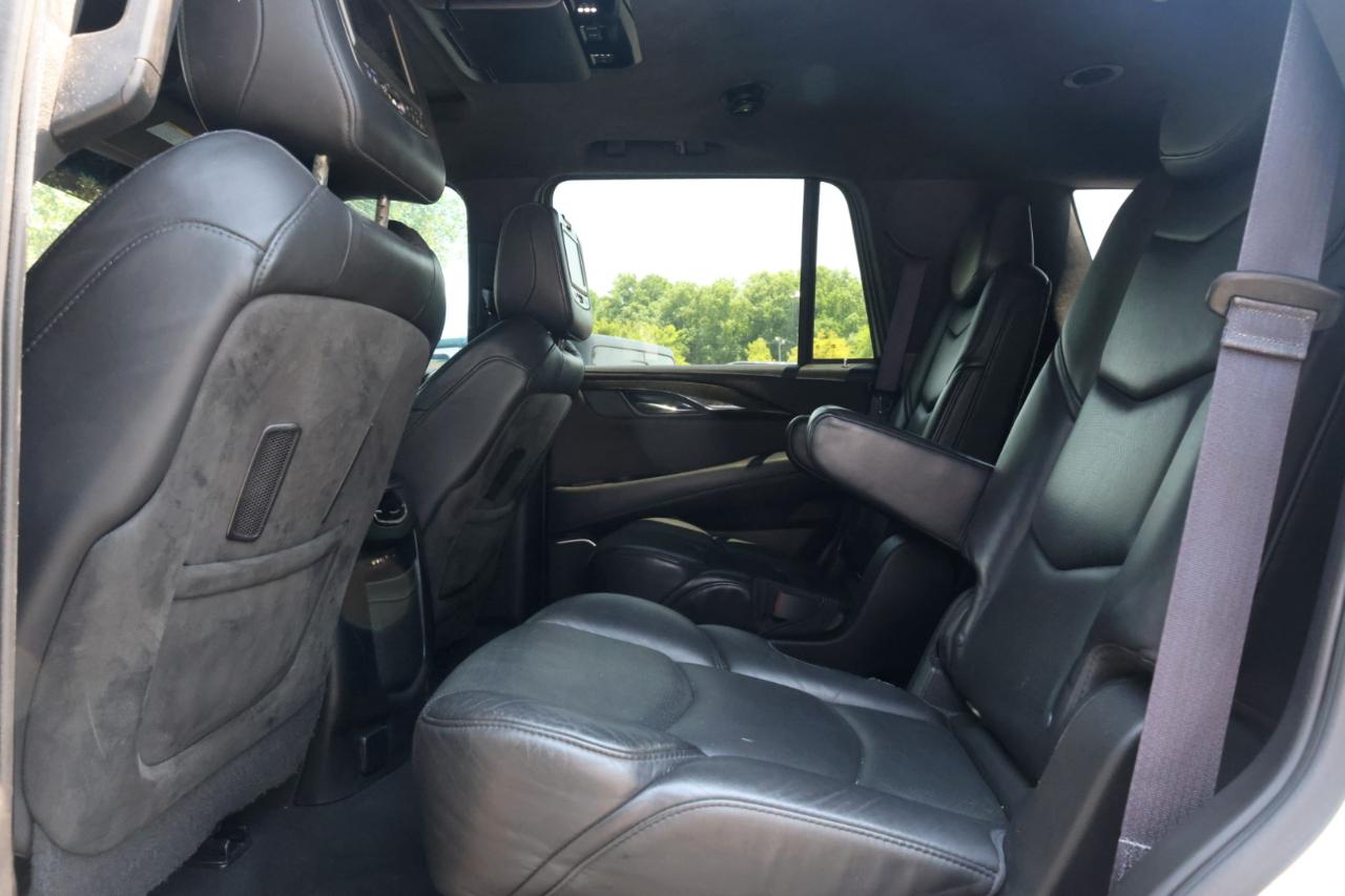Cadillac Escalade Platinum 4WD 2016