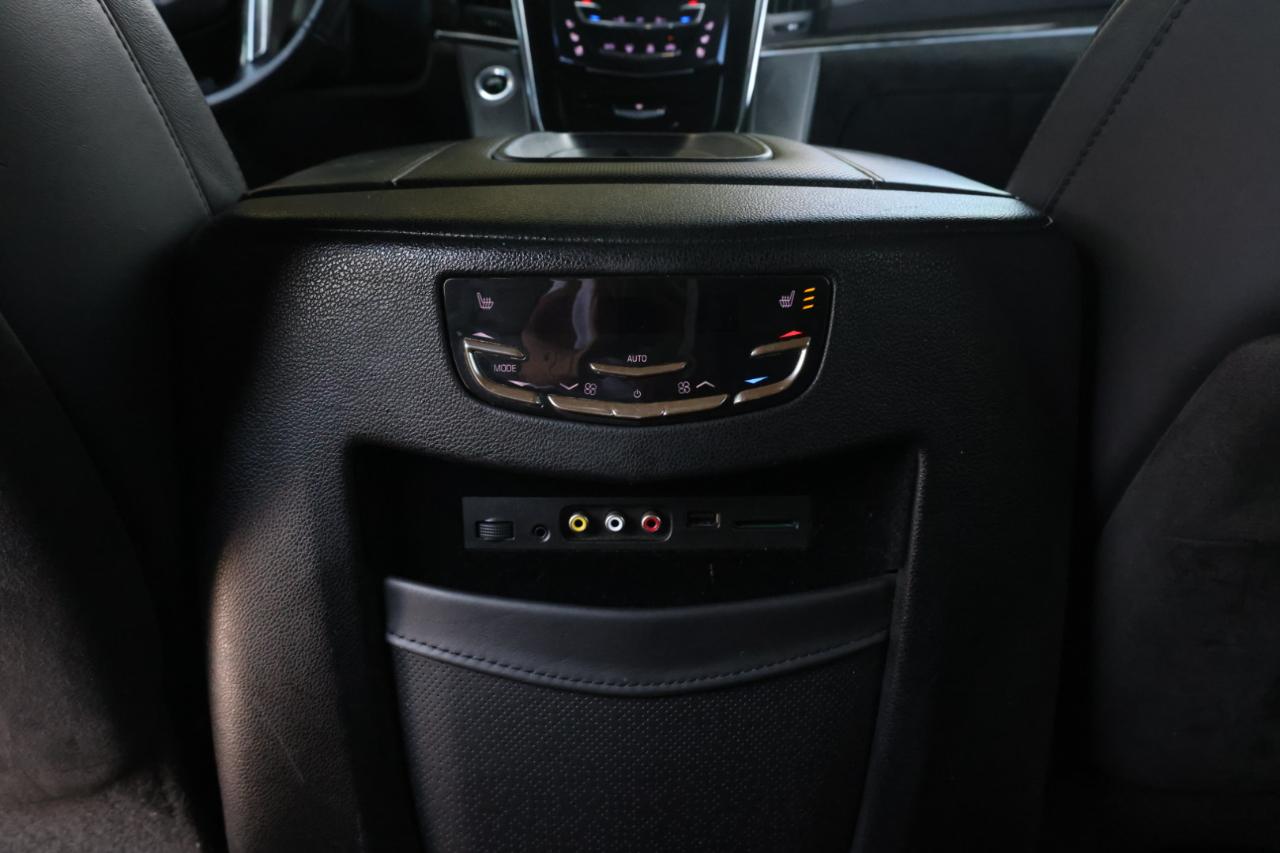 Cadillac Escalade Platinum 4WD 2016