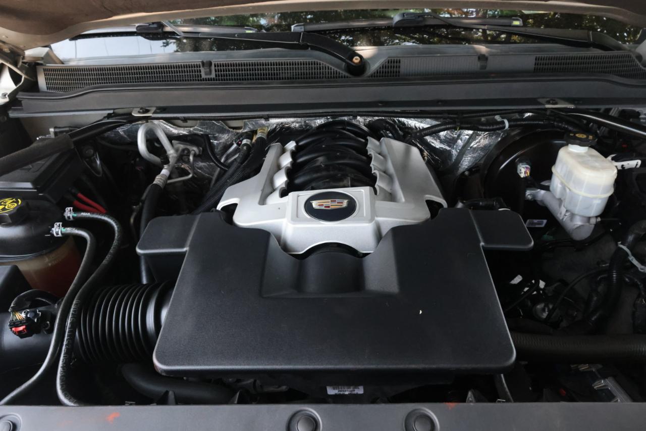 Cadillac Escalade Platinum 4WD 2016